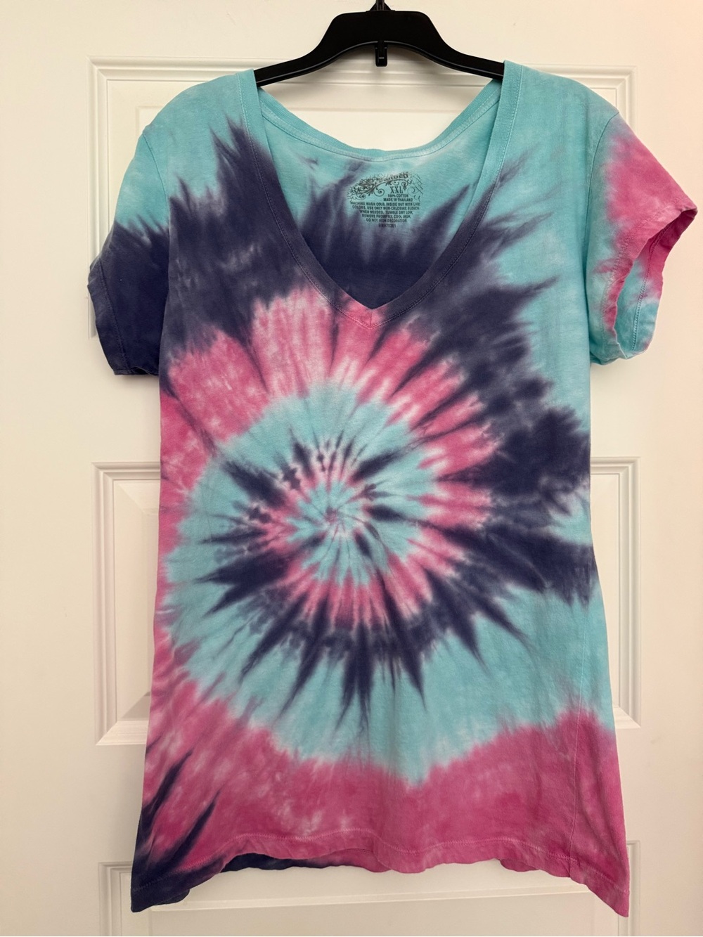 Stranded Tie-Dye V-Neck Short Sleeve Tee in Aqua, Pink & Navy